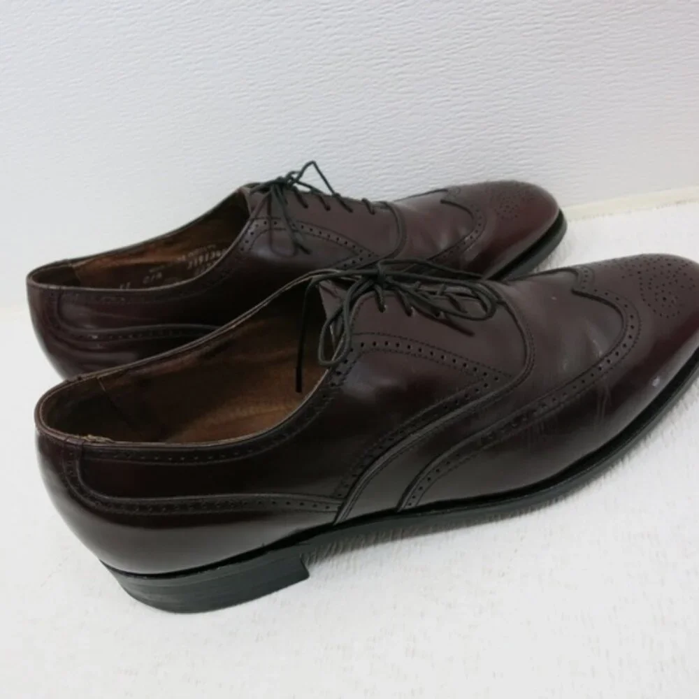 Bostonian wingtip brogue