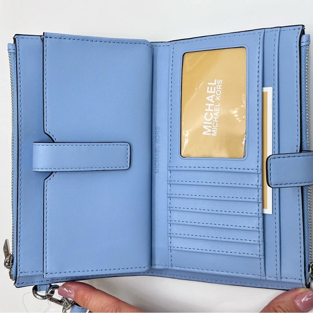 Michael Kors handle 100% elegance