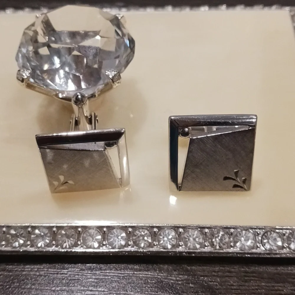 Swank Elegant Silver Men's Cufflinks