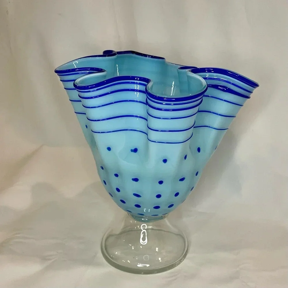 No brand blue polka