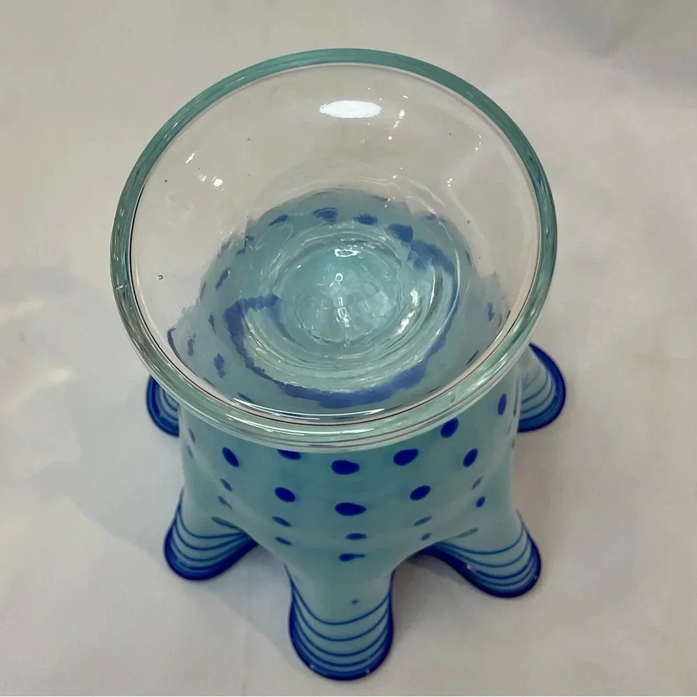 No brand blue polka