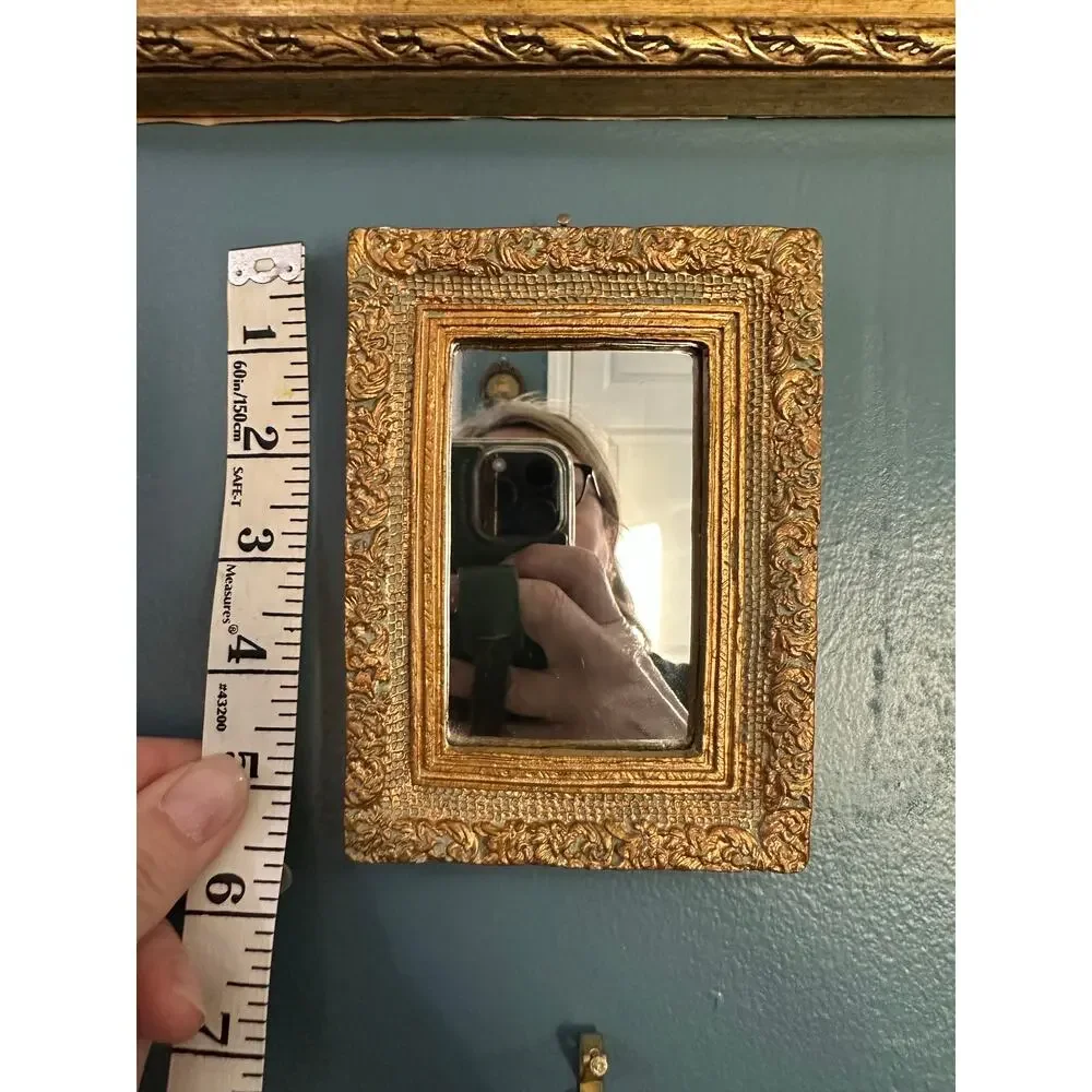 Unbranded mirror square style