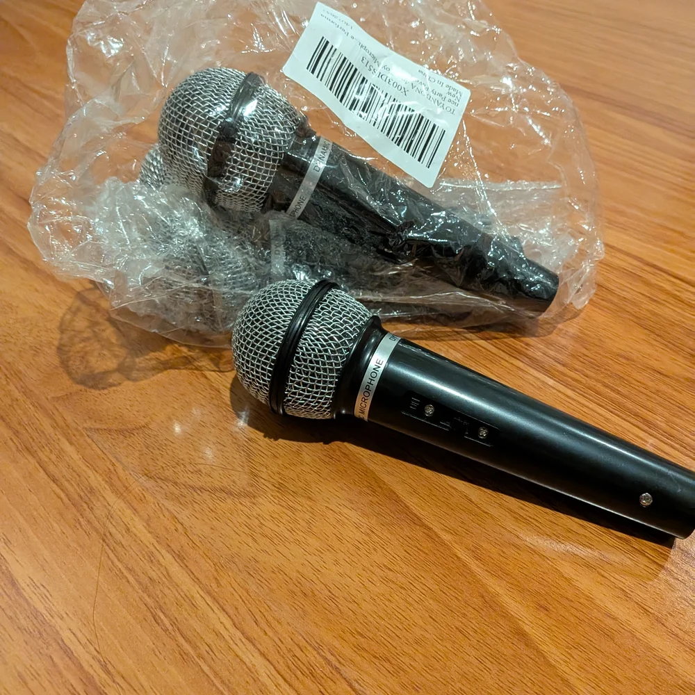 Dynamic Black Microphone Set