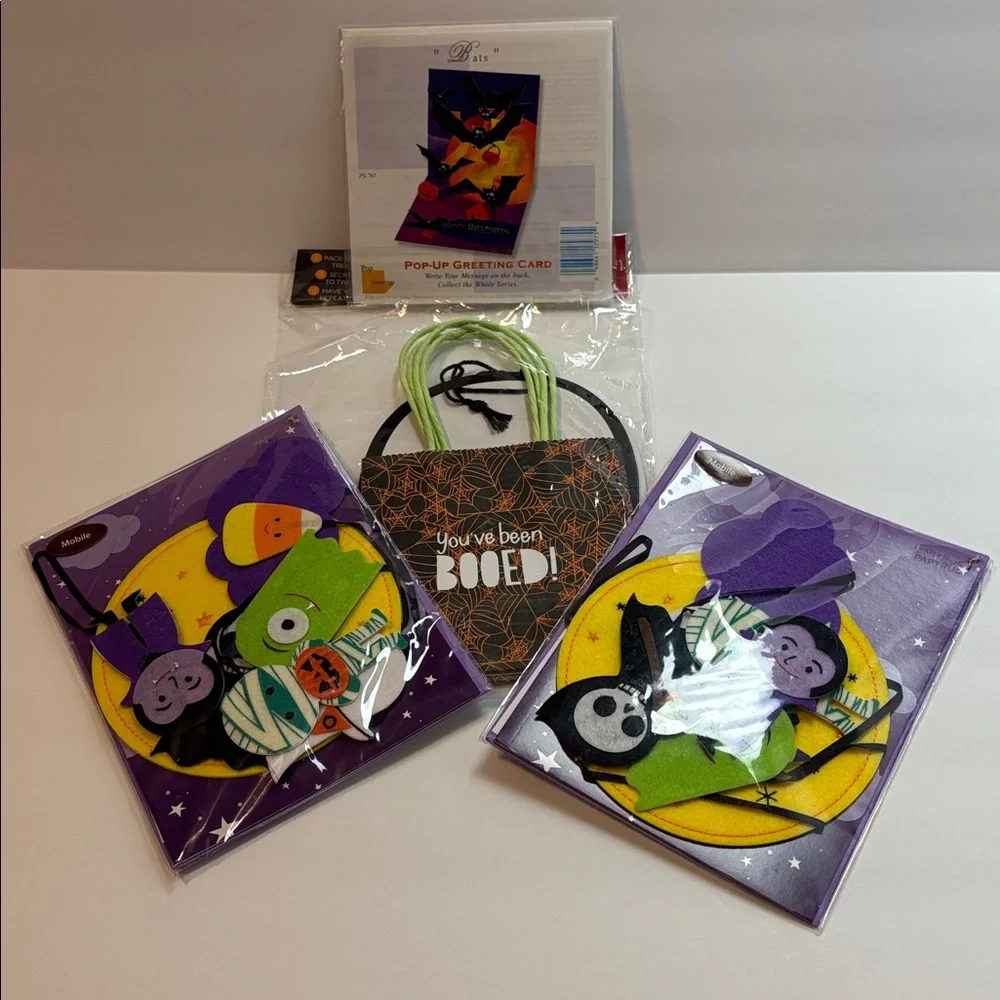 Papyrus Halloween Pop-Up Greeting Card, 2 Vampire mobile Cards, 2 Treat Bags
