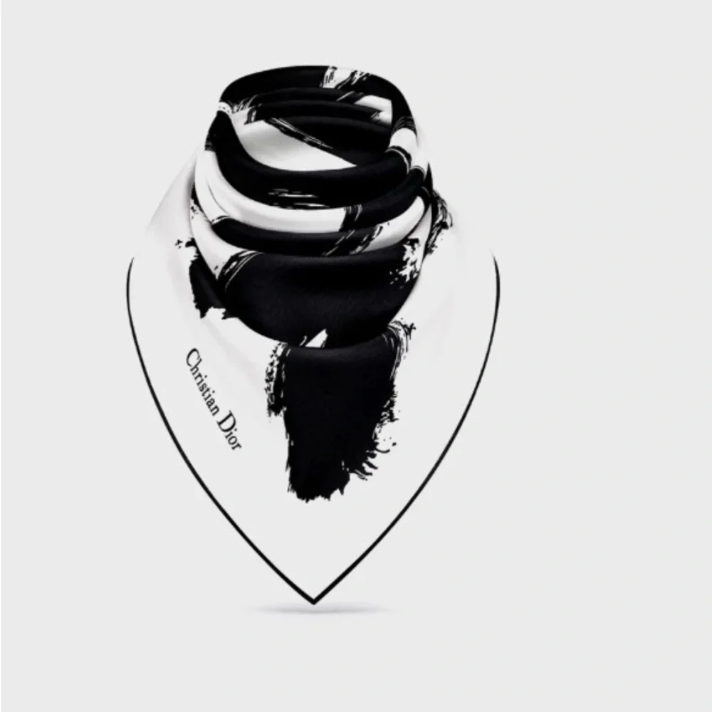 MISS DIOR GRAFFITI 90 SQUARE SCARF WHITE AND BLACK SILK