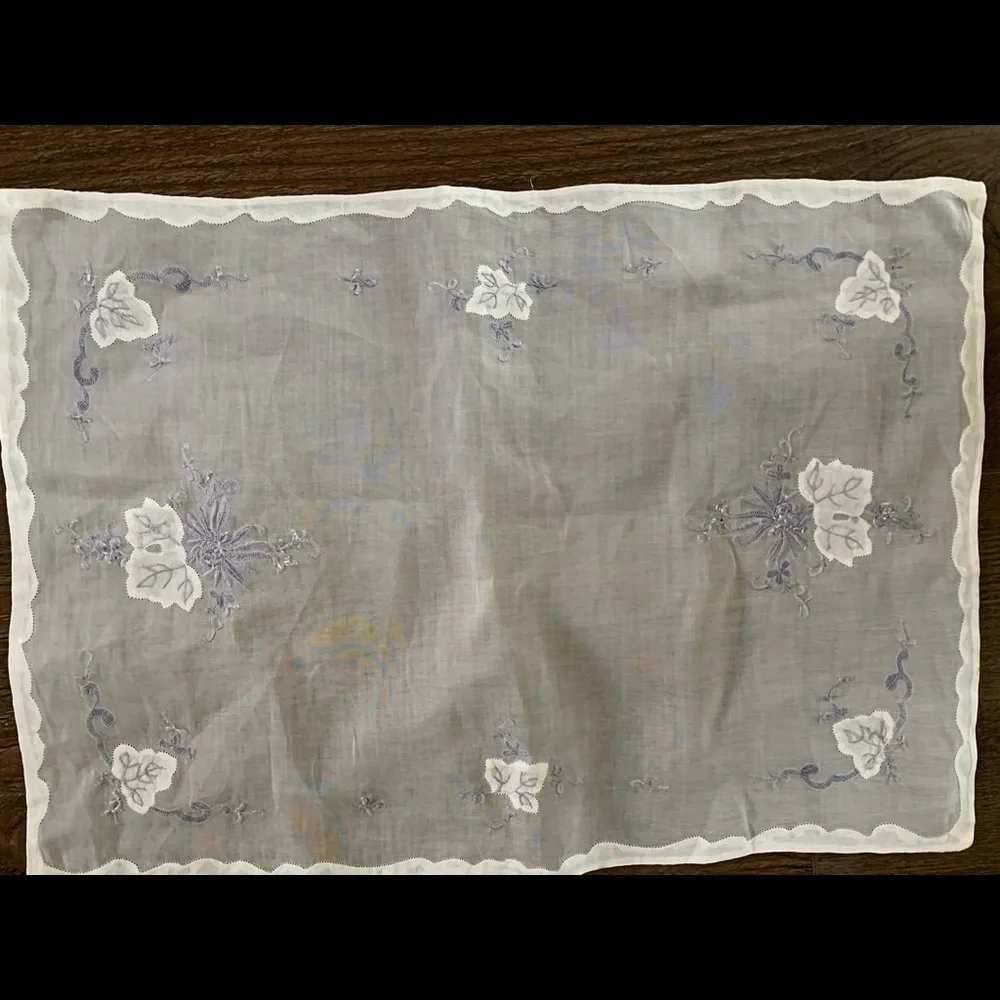 White Floral Embroidered Table Linens Set