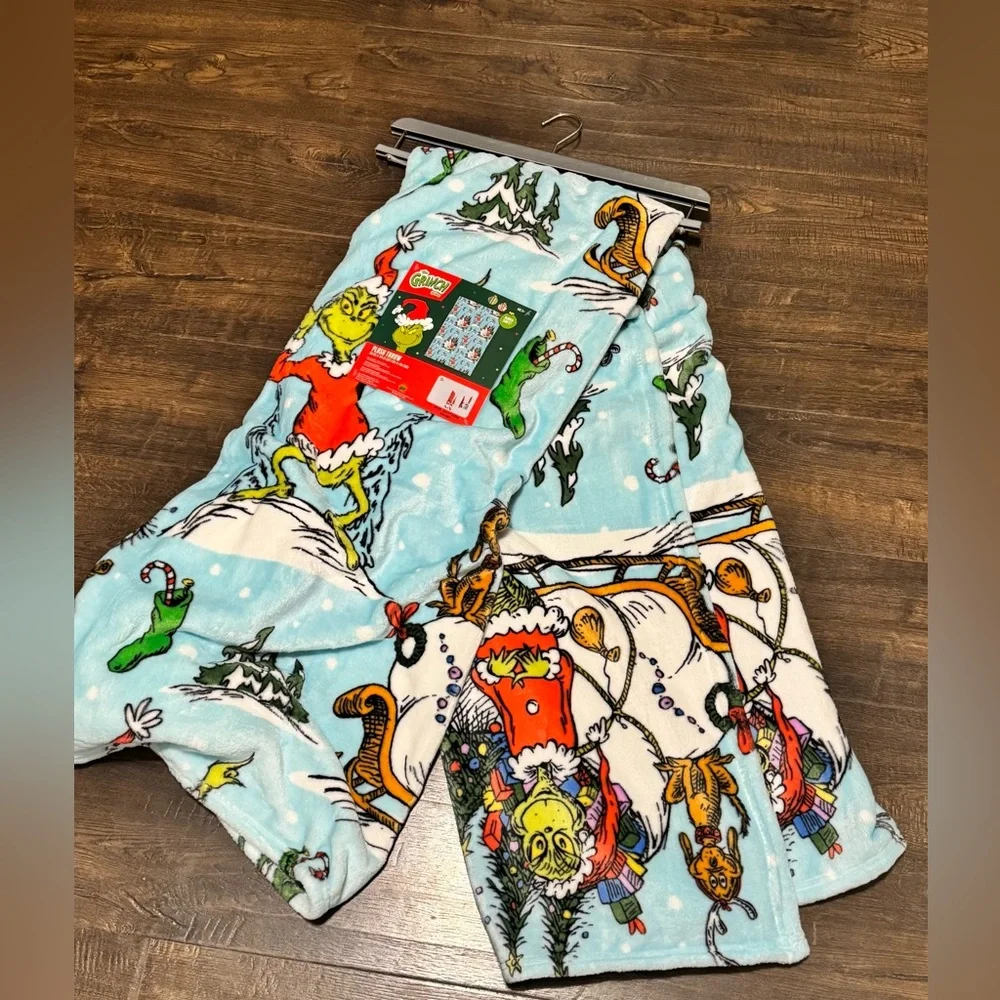 Dr. Seuss Grinch Fleece Blanket