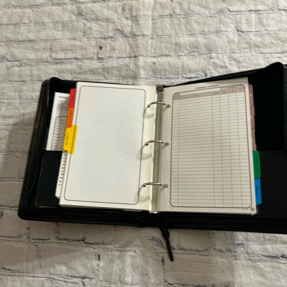 VINTAGE DAY PLUS PLANNER THE ULTIMATE ORGANIZER (1990) USA MADE BLACK & SILVER