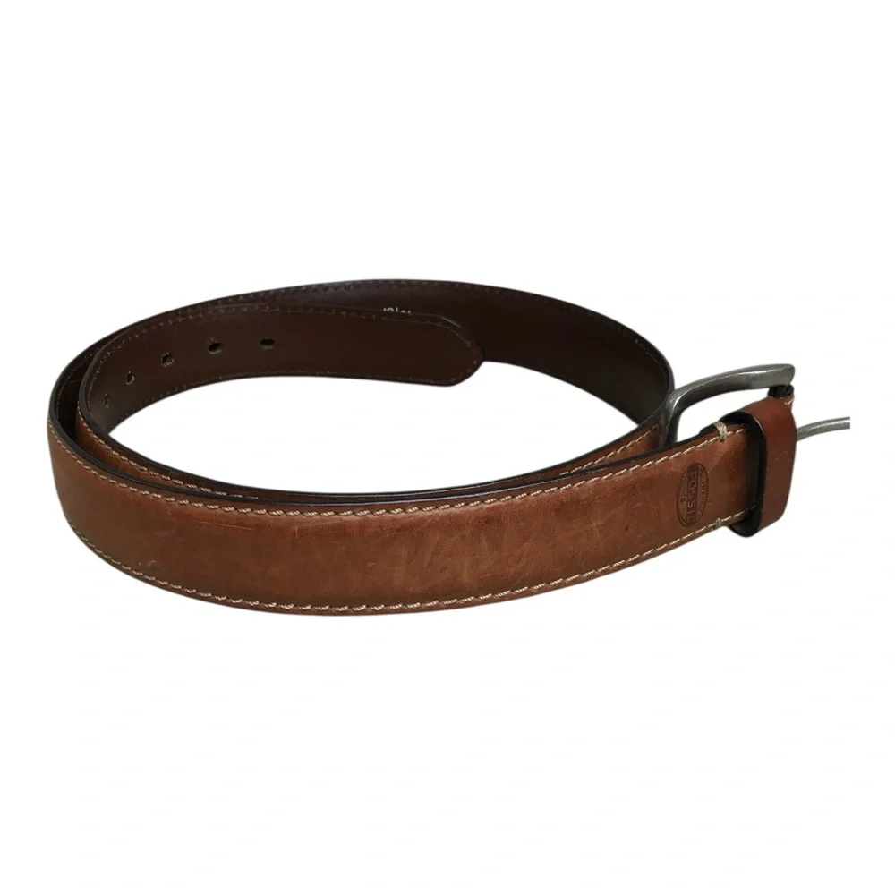Fossil Brown Leather Men’s Brushed Silver Buckle Belt. Size 42.