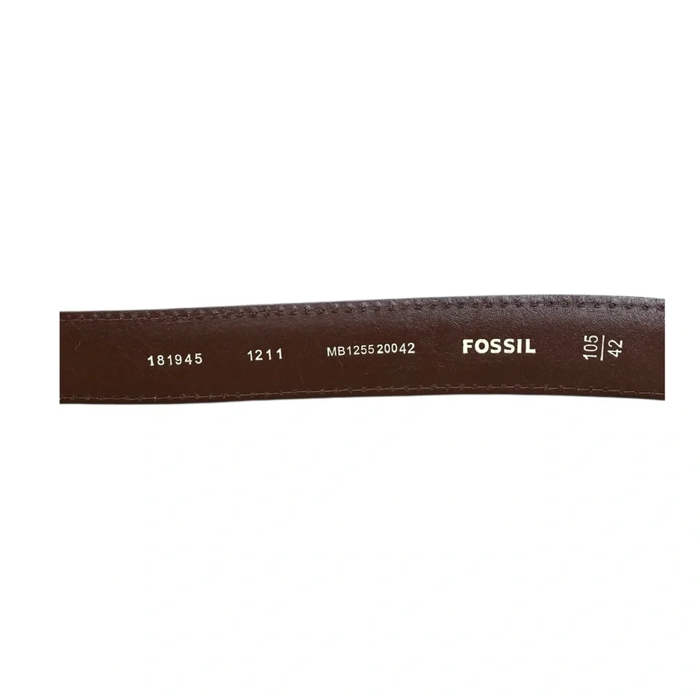 Fossil Brown Leather Men’s Brushed Silver Buckle Belt. Size 42.