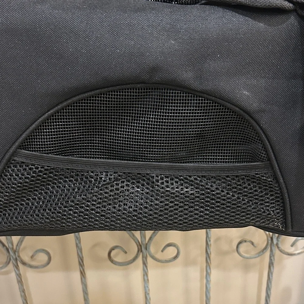 PETTOM pet carrier