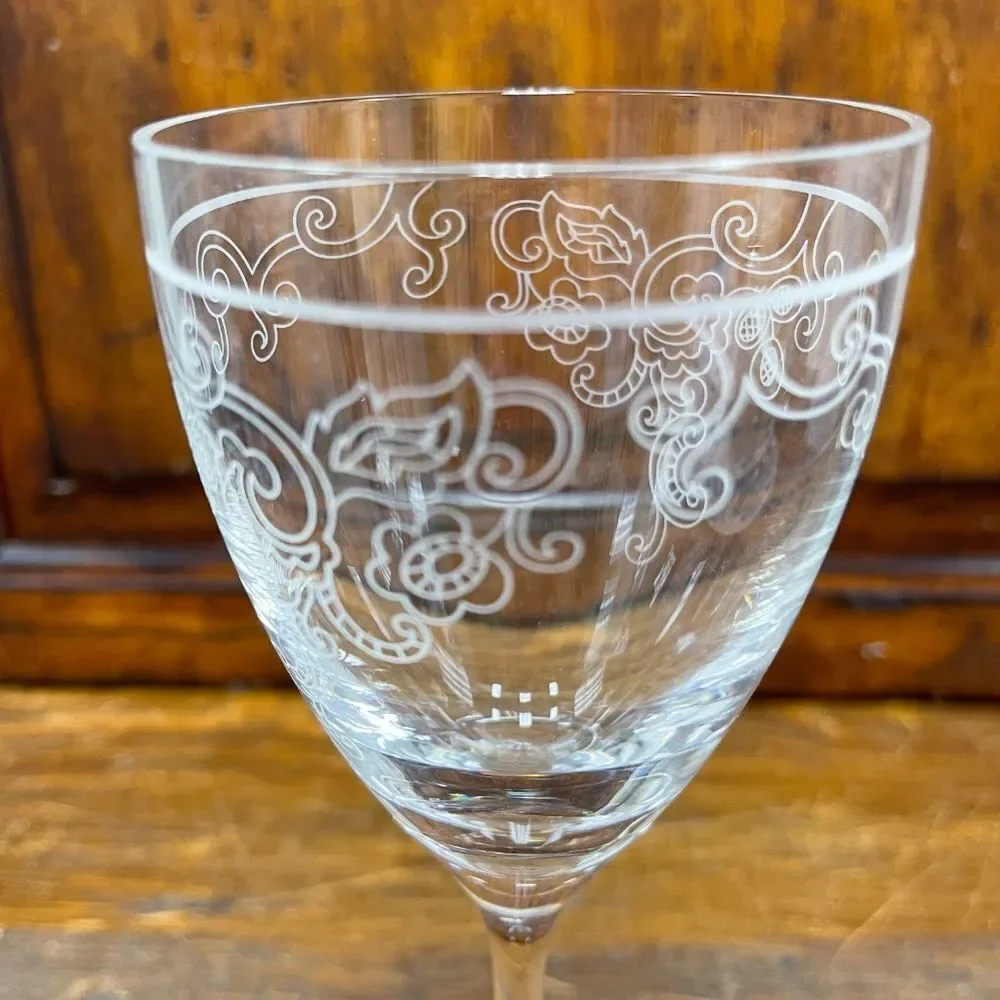 New Lenox Venetian Lace Wine Glass. kk190