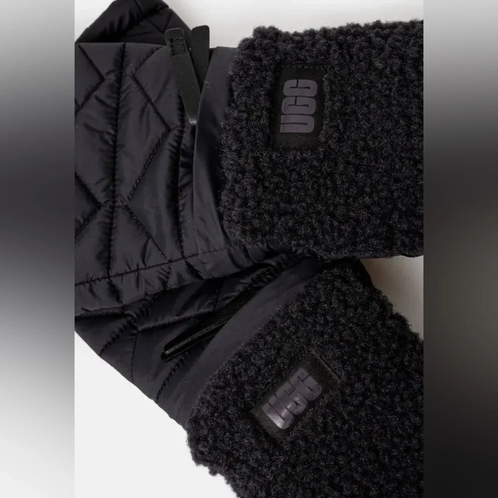 UGG this glove