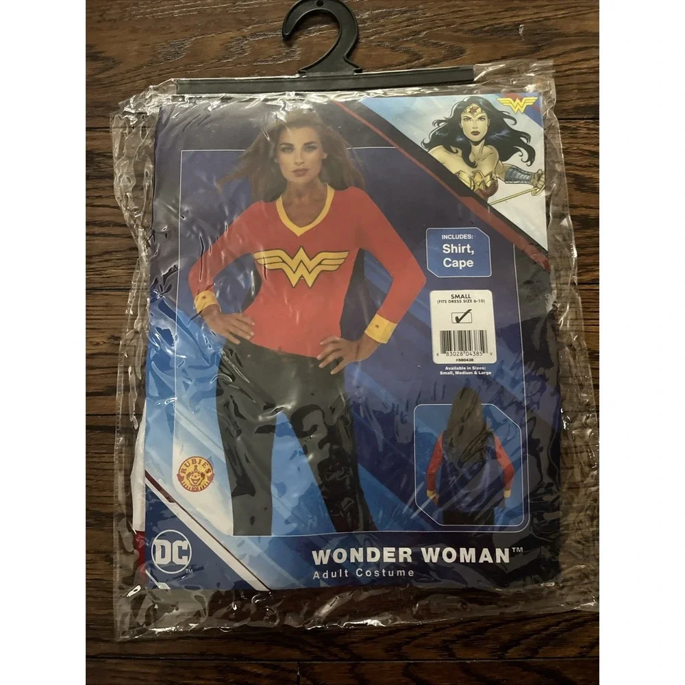 Wonder Woman Halloween Costume Adult Small 6-10 Rubies shirt cape