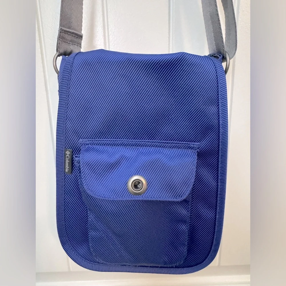 Columbia blue crossbody