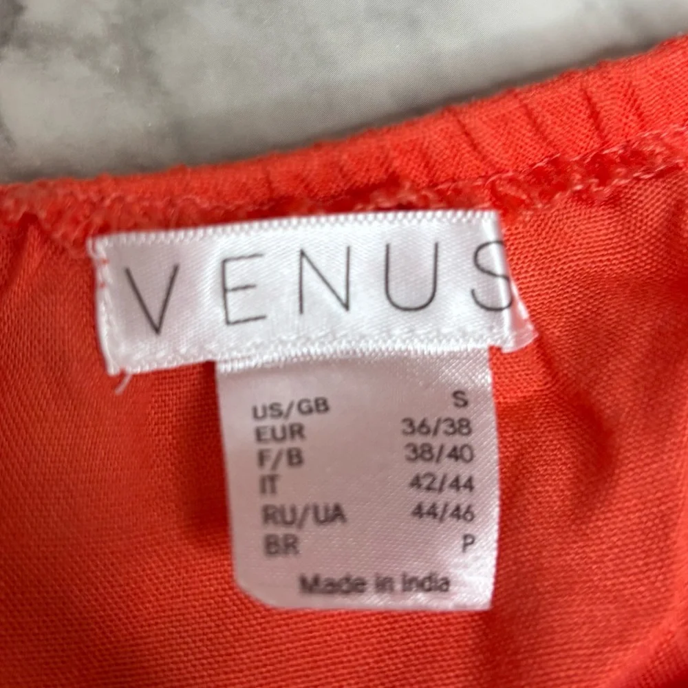 VENUS y2k 2000s