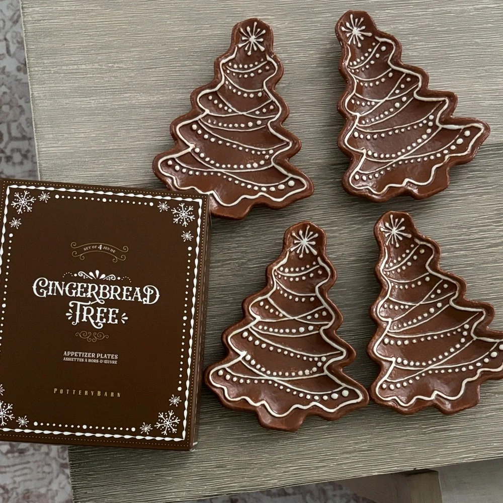 4 Pottery Barn Gingerbread Tree Plates - Brown