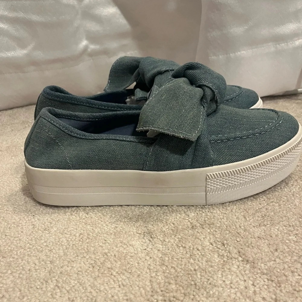 G by Guess Blue Denim Bow Slip-On Platform Loafers