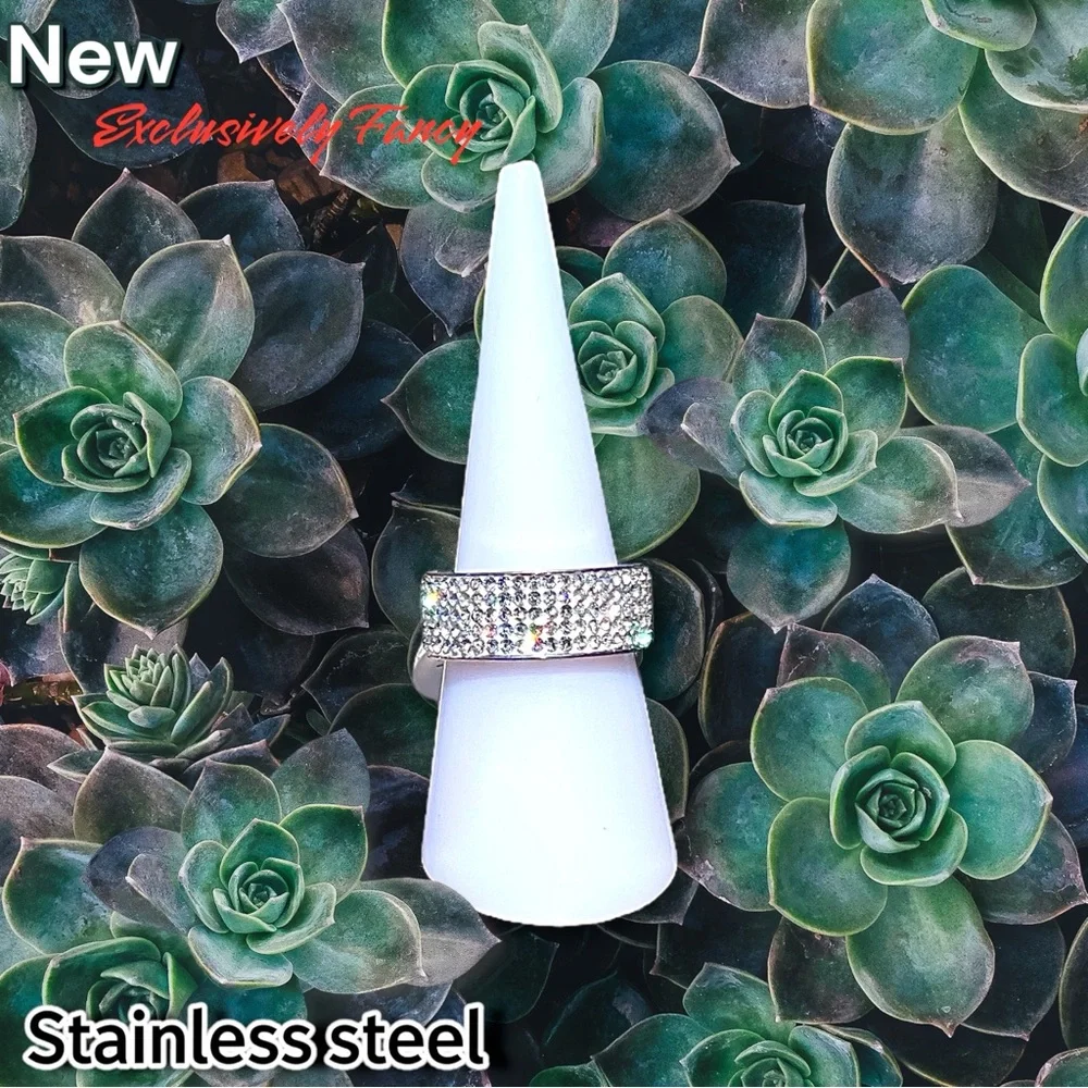 New Exclusively Fancy Stainless Steel 316L 5 Rows of AAA Crystal Ring Size 7