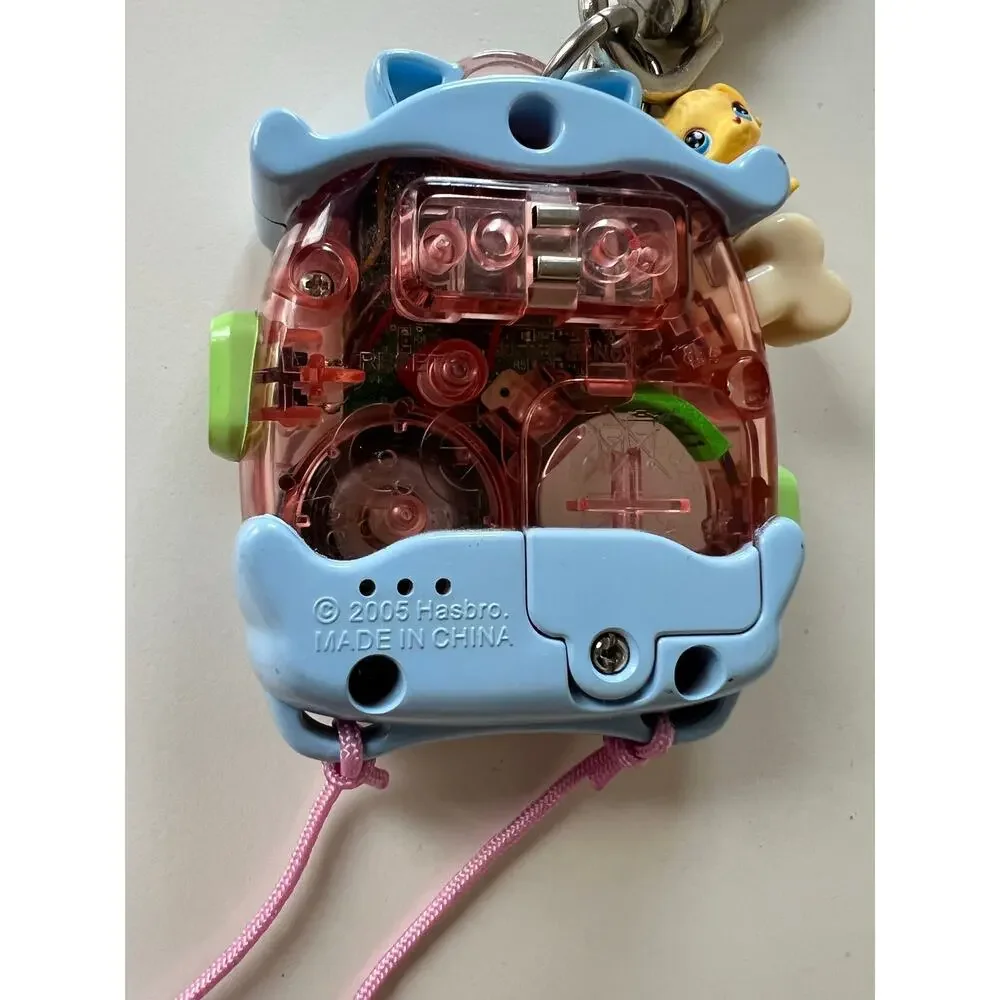 Hasbro 2005 LPS Littlest Pet Shop Digital Game Handheld Dog Virtual Works