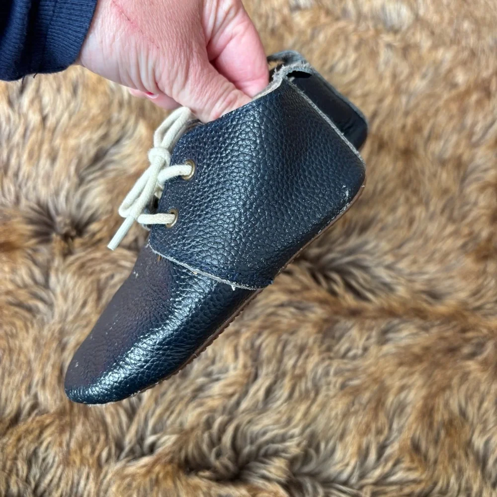 Monkey Feet dots when