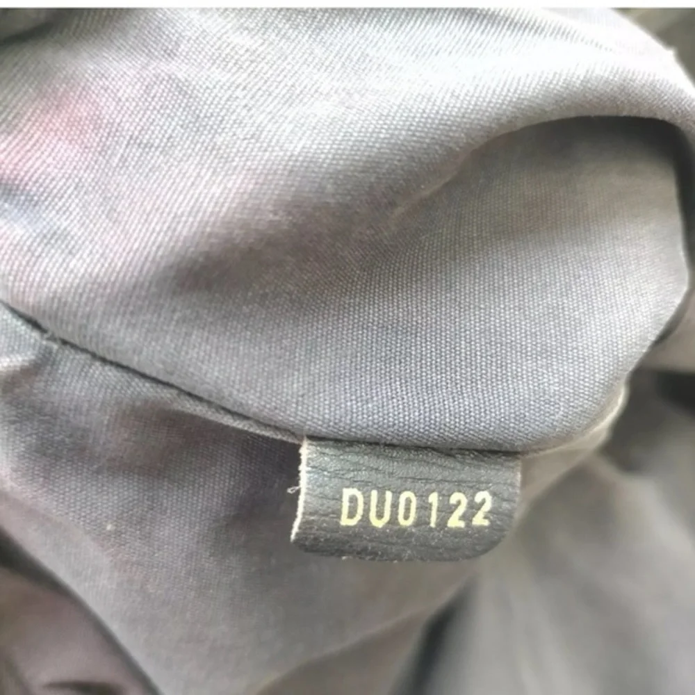 Louis Vuitton preloved louis