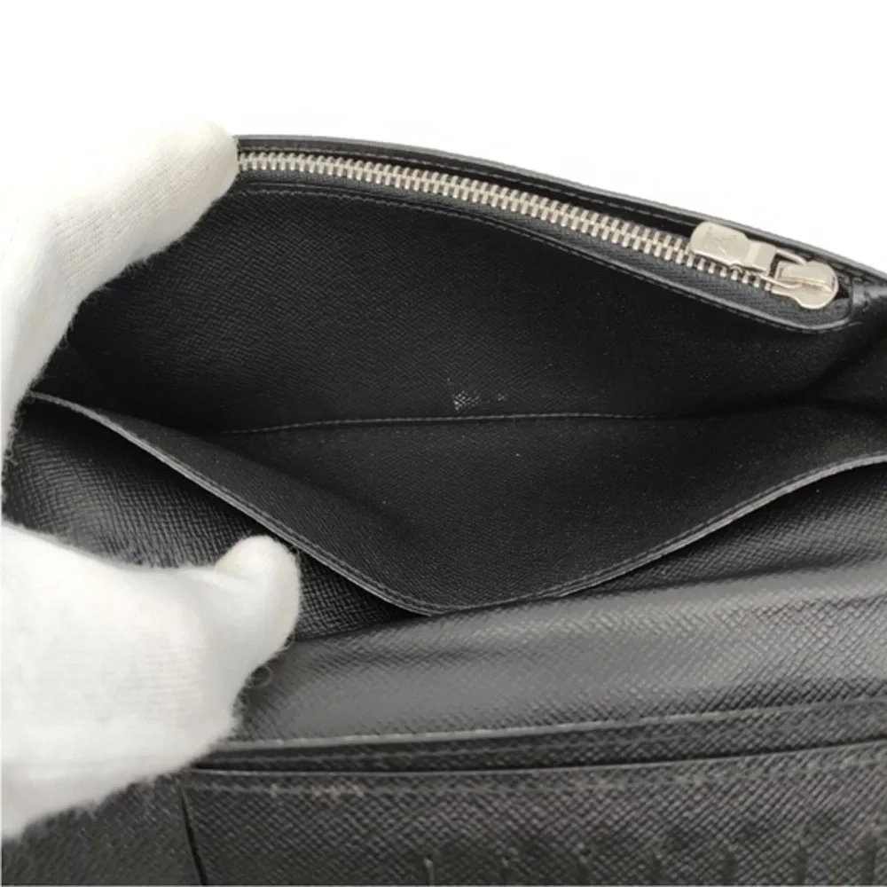 Louis Vuitton preloved louis