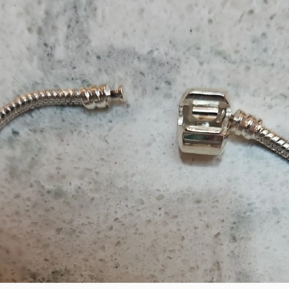 N/A elegant silver