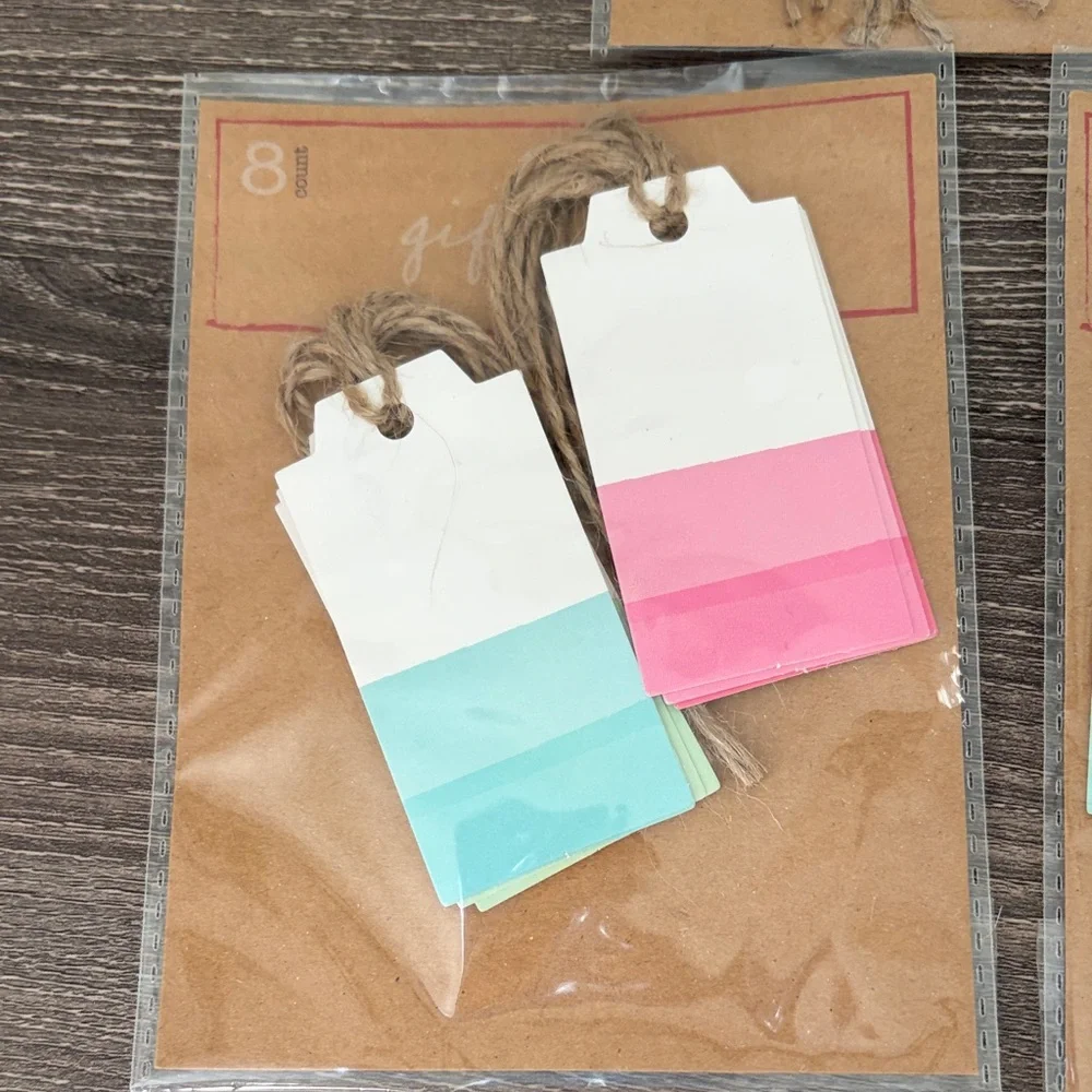 ❤️$2 NWT Colorful Gift Tags Set