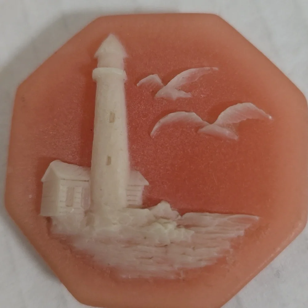 N/A octagonal trinket