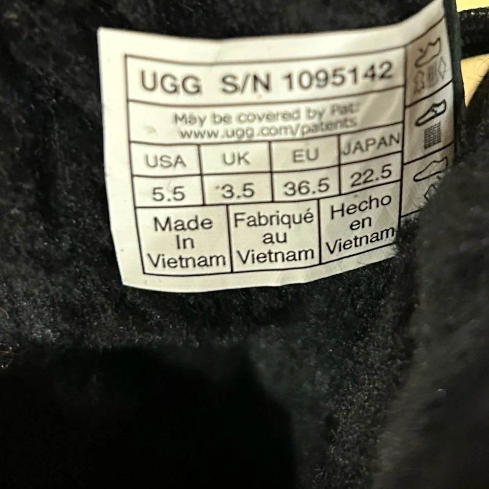 UGG product pair