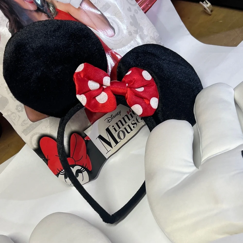 Disney adorable minnie