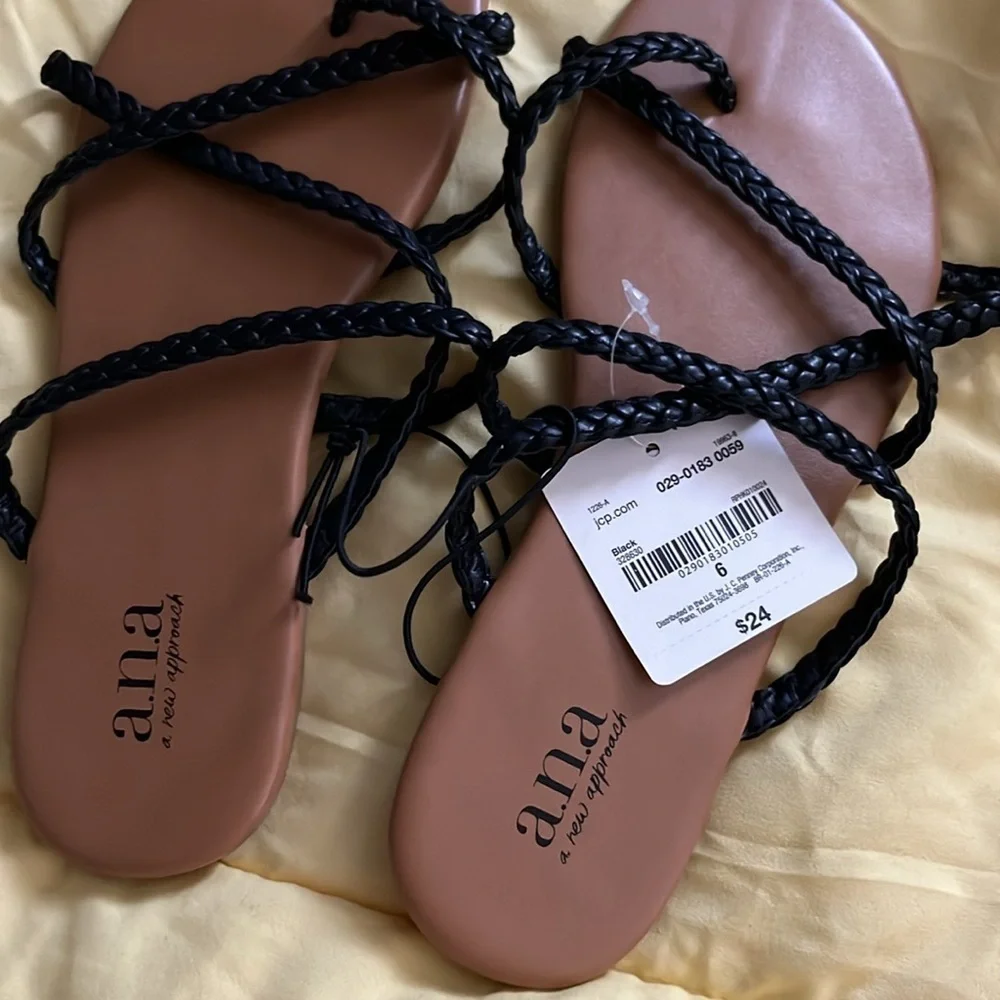 a.n.a two thong toe