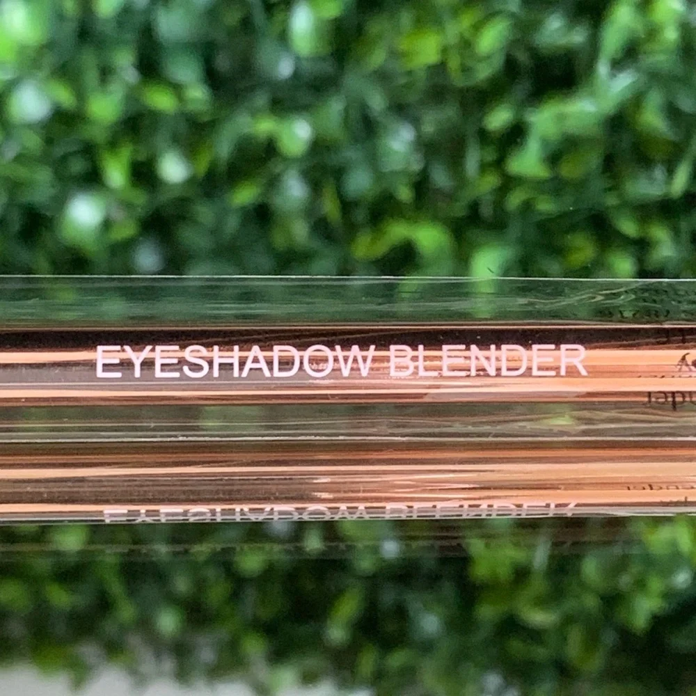 Chica Beauty Eyeshadow Blending Brush | NEW | Rose Gold Toned