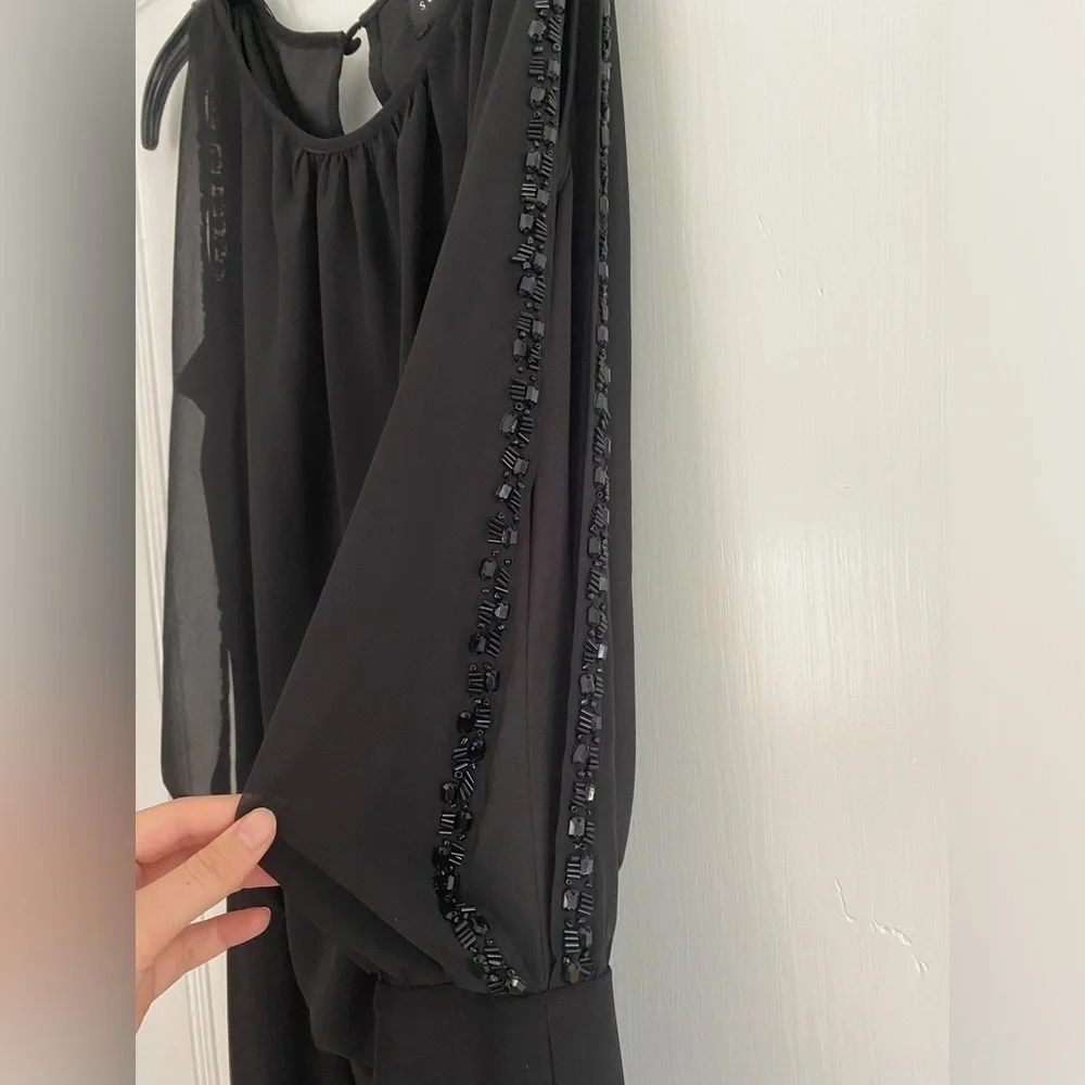 Scarlett women’s black