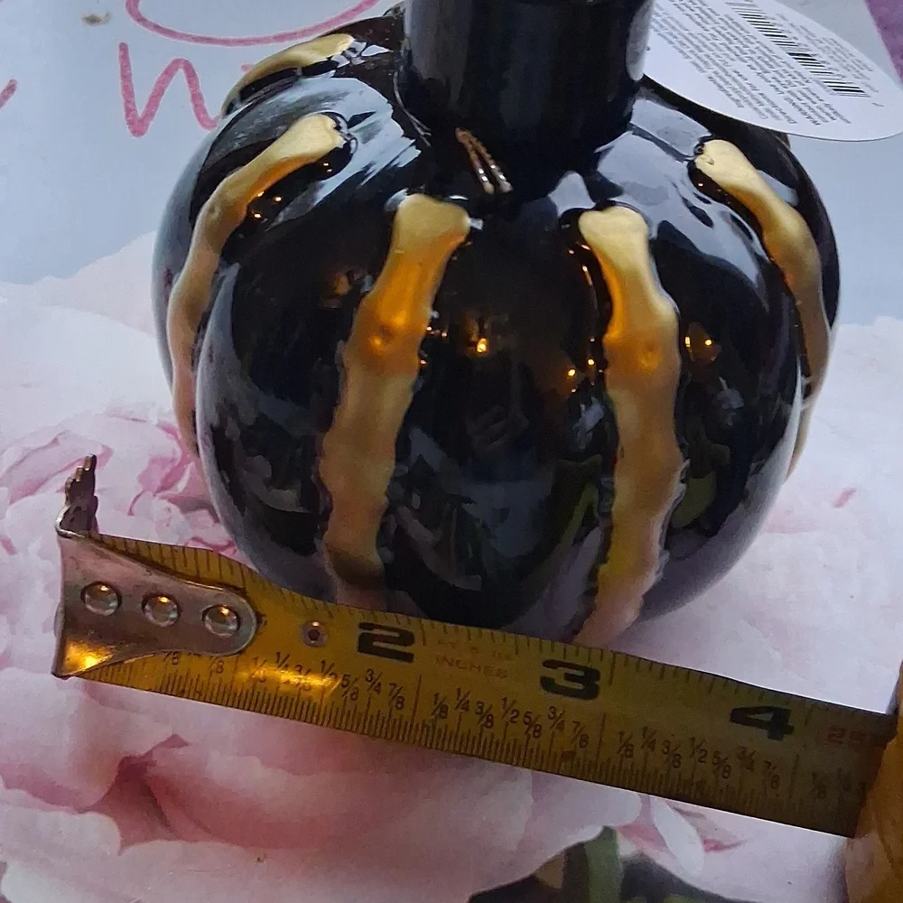 Pumpkin shaped soap dispenser NWT!