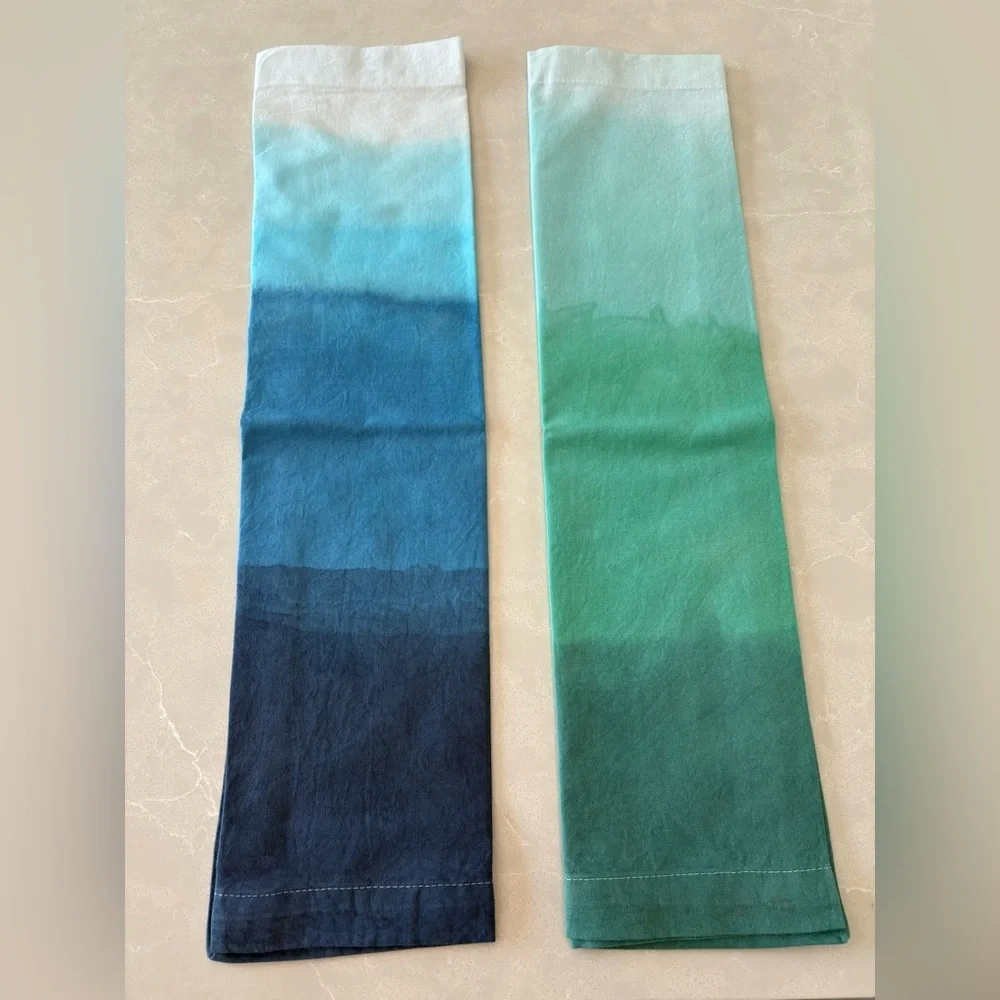 Handmade Dip Dyed Ombre Dinner Napkins | 20”x20” | Modern Tropical Wedding Event
