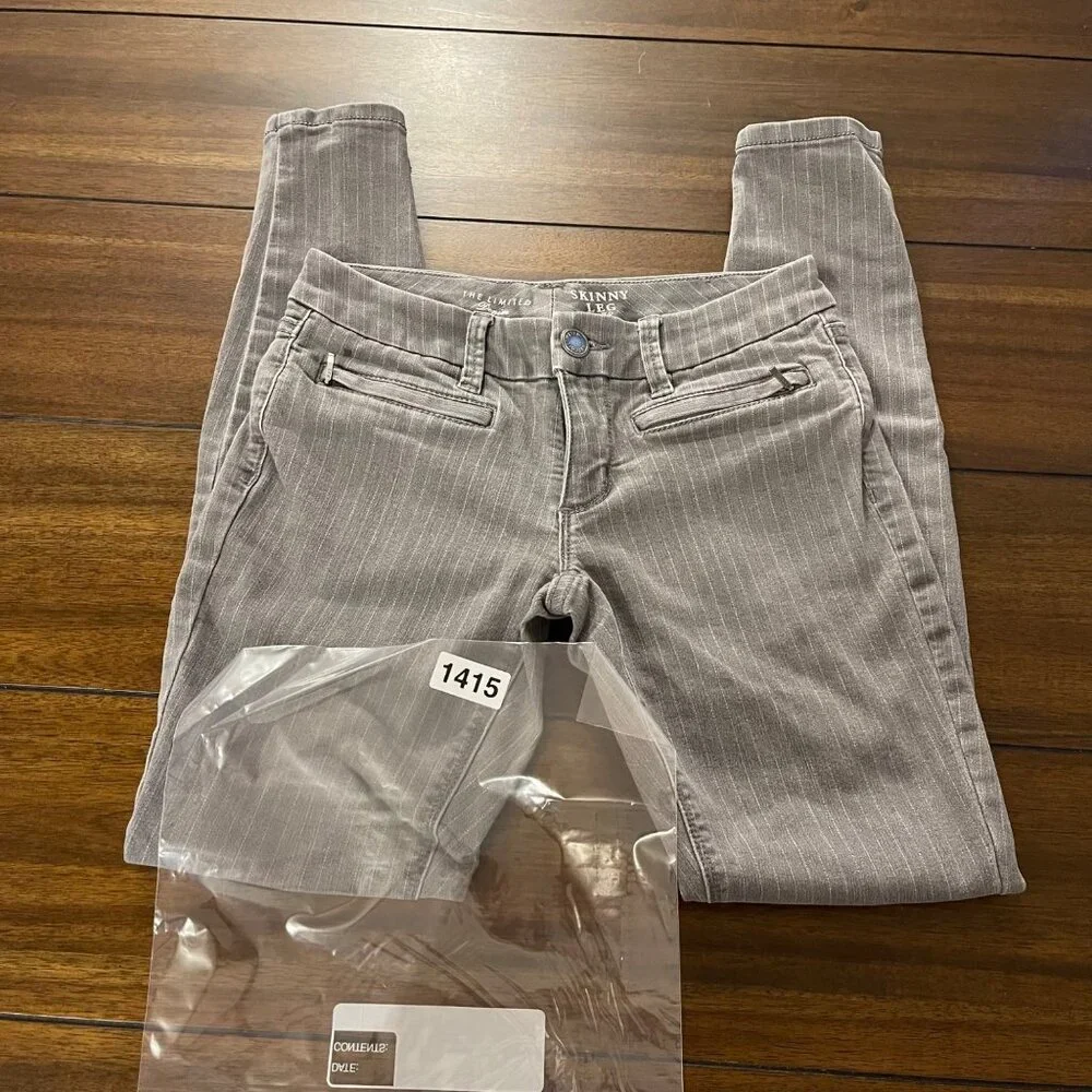 The Limited Womens Skinny Leg Pinstripe Pants Size 0 Gray