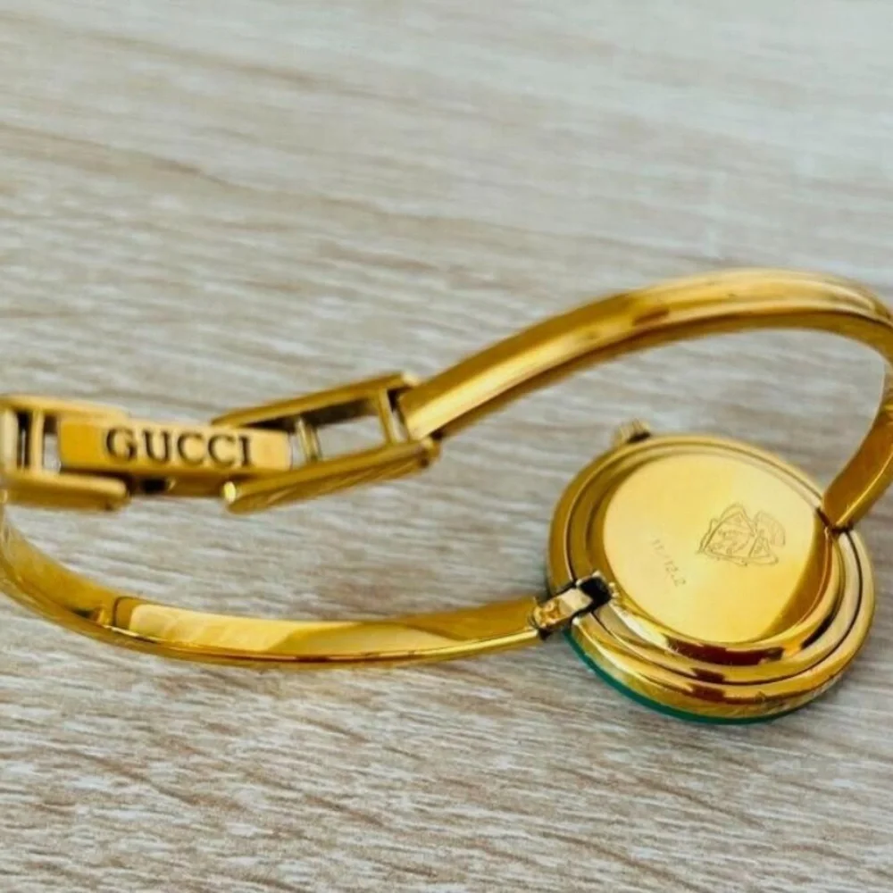 Gucci watch specs
