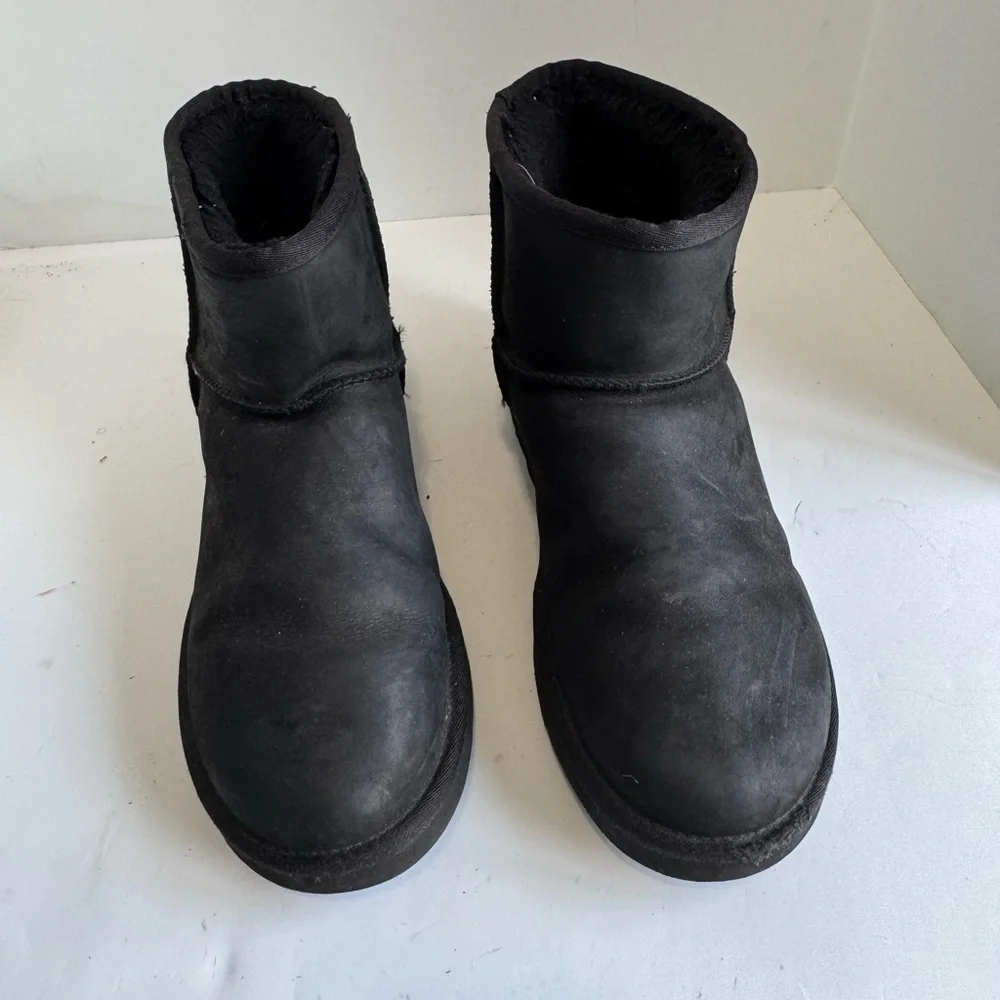 UGG leather deco
