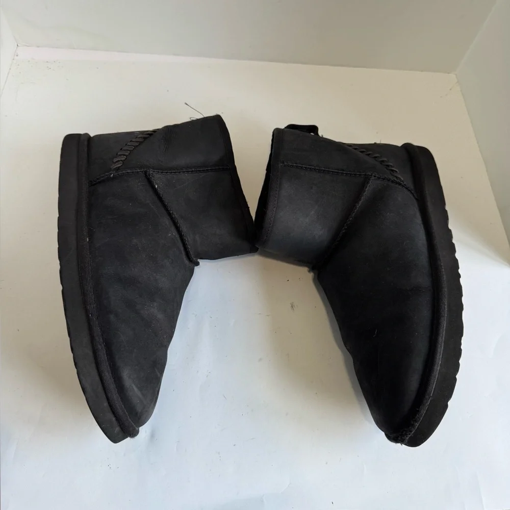 UGG very outsole