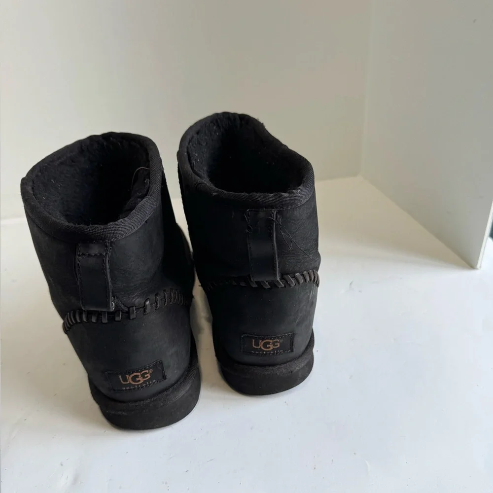 UGG eva rear