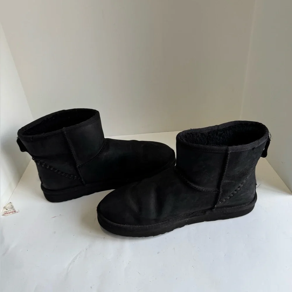 UGG insole moisture