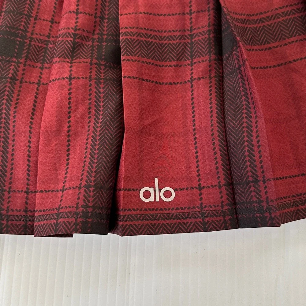 ALO Yoga pockets black please
