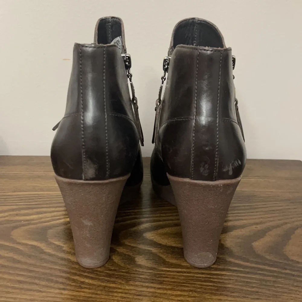 UGG australia brown