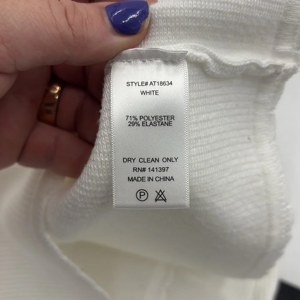 ASTr The Label Scallop Trim Ribbed Knit Top in White