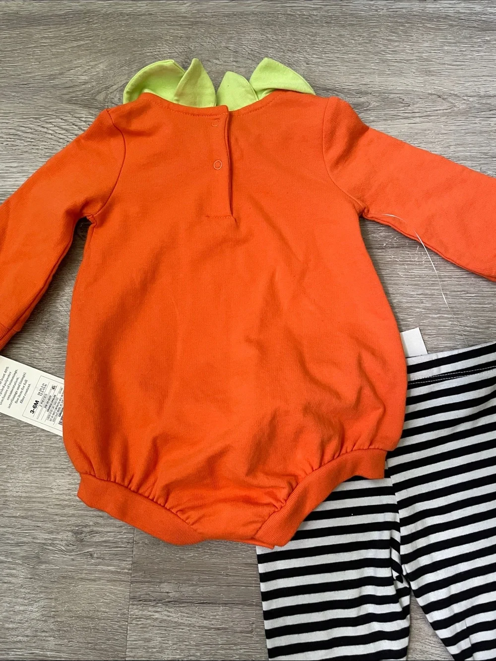 NWT Pumpkin set size 3-6 months