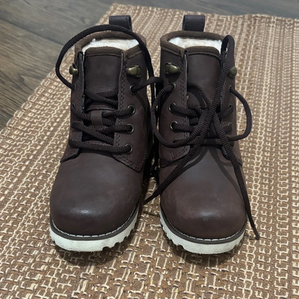 UGG cozy rugged