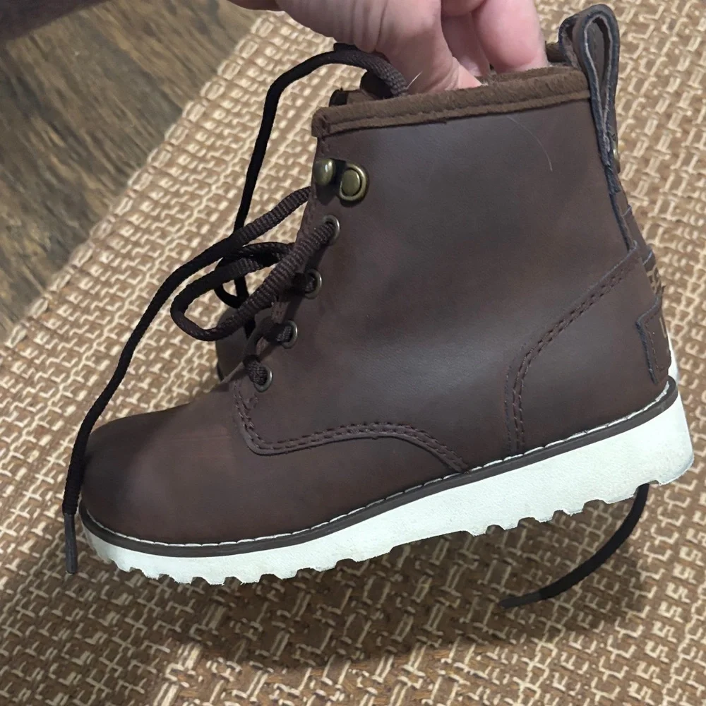 UGG cozy rugged