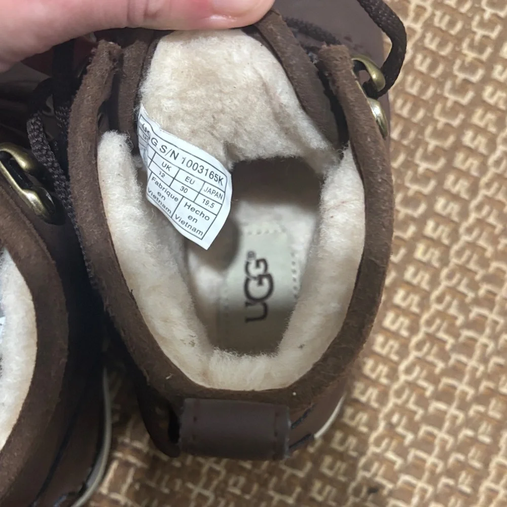 UGG cozy rugged